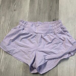 Lululemon Hottie Hots 2.5 inch